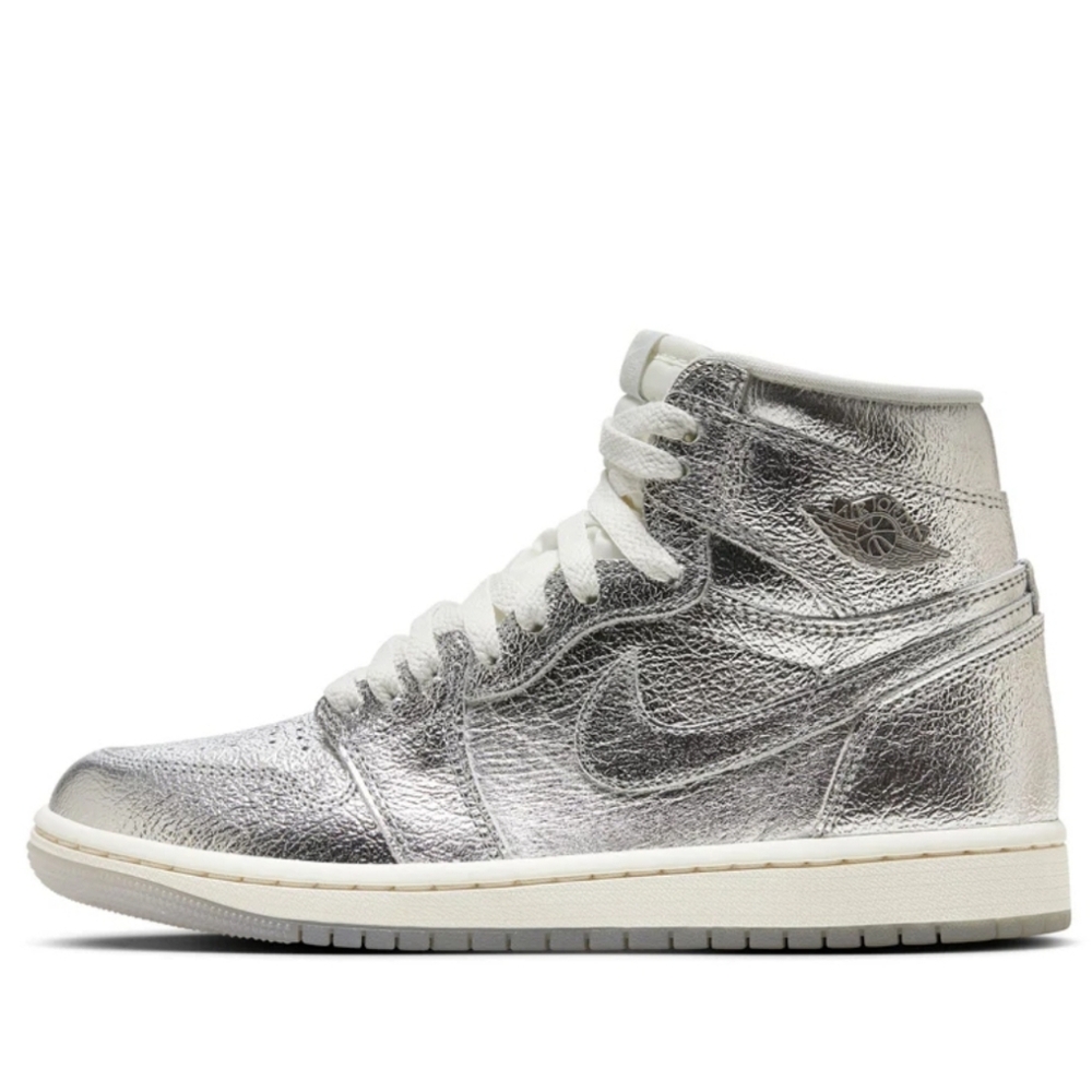 Women's Air Jordan 1 Retro High OG 'Chrome' - Metallic Silver/Photon Dust - Picture 5 of 11